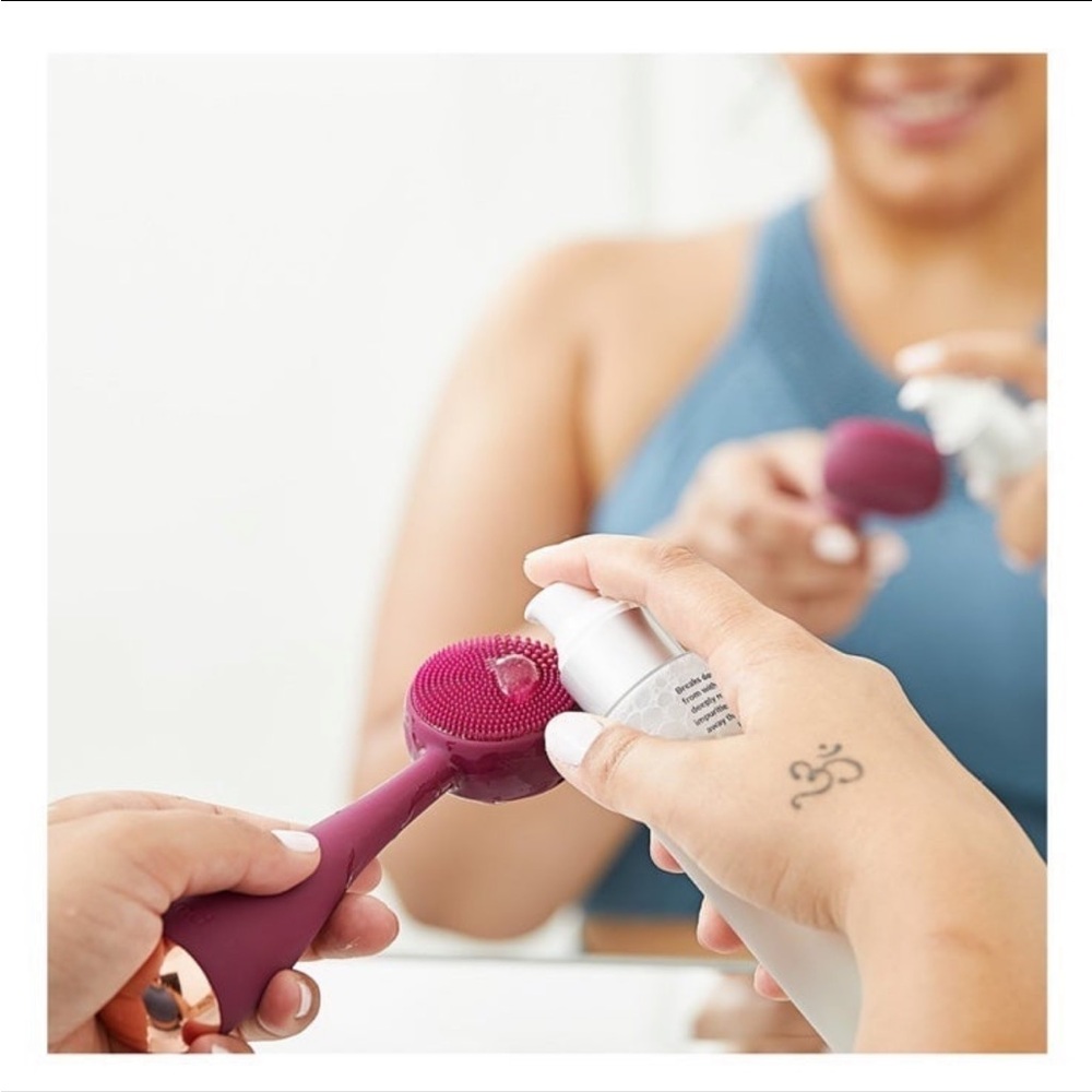 PMD facial scrubber